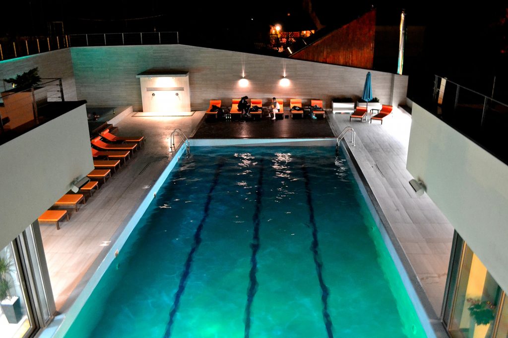 piscina exterioara de inot