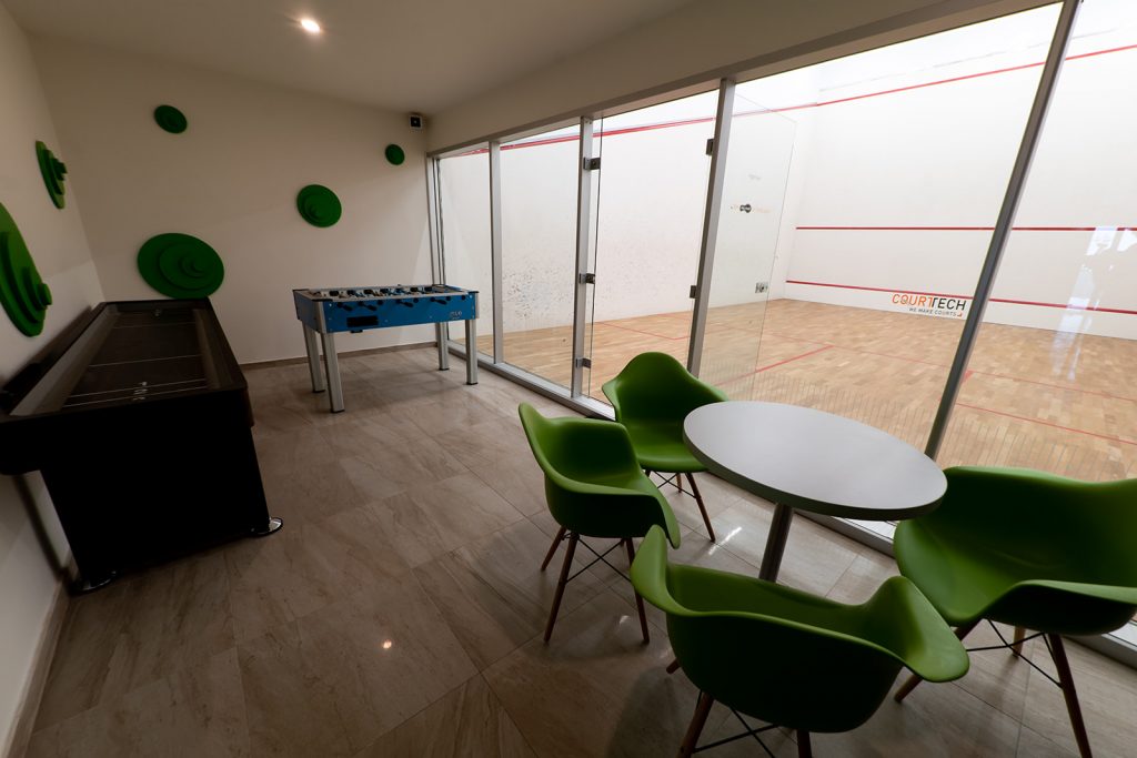 complex recreativ cu facilitati de petrecere a timpului liber